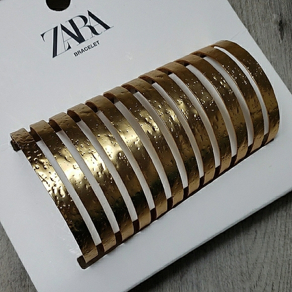 NWT Limited Edition Zara Gold Textured Cuff Bracelet Bohemian Hippie Festival - Picture 4 of 11
